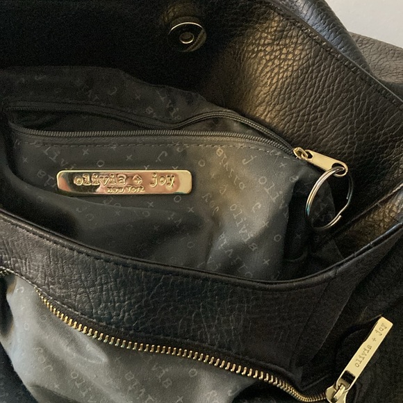 Olivia & Joy, Black faux leather purse, lots of compartments - Picture 6 of 16